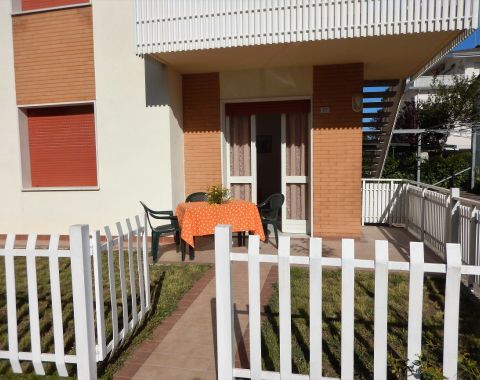 Haus mit mehreren Wohnungen Bibione