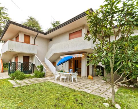 Multi-family home Bibione