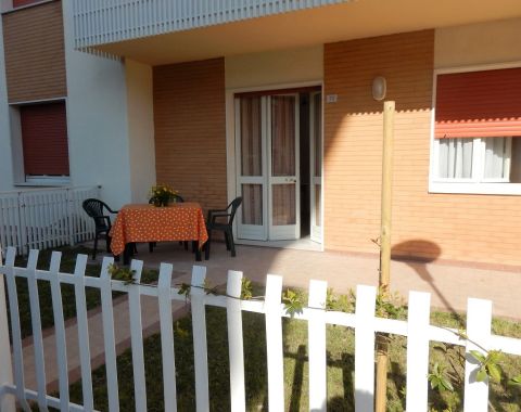 Haus mit mehreren Wohnungen Bibione