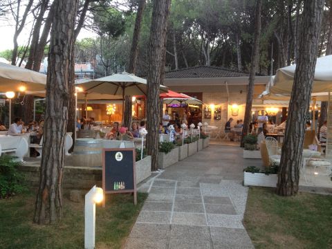 Capannina happy-lounge Rest & Pizza