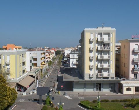 CONDOMINIO MAURO